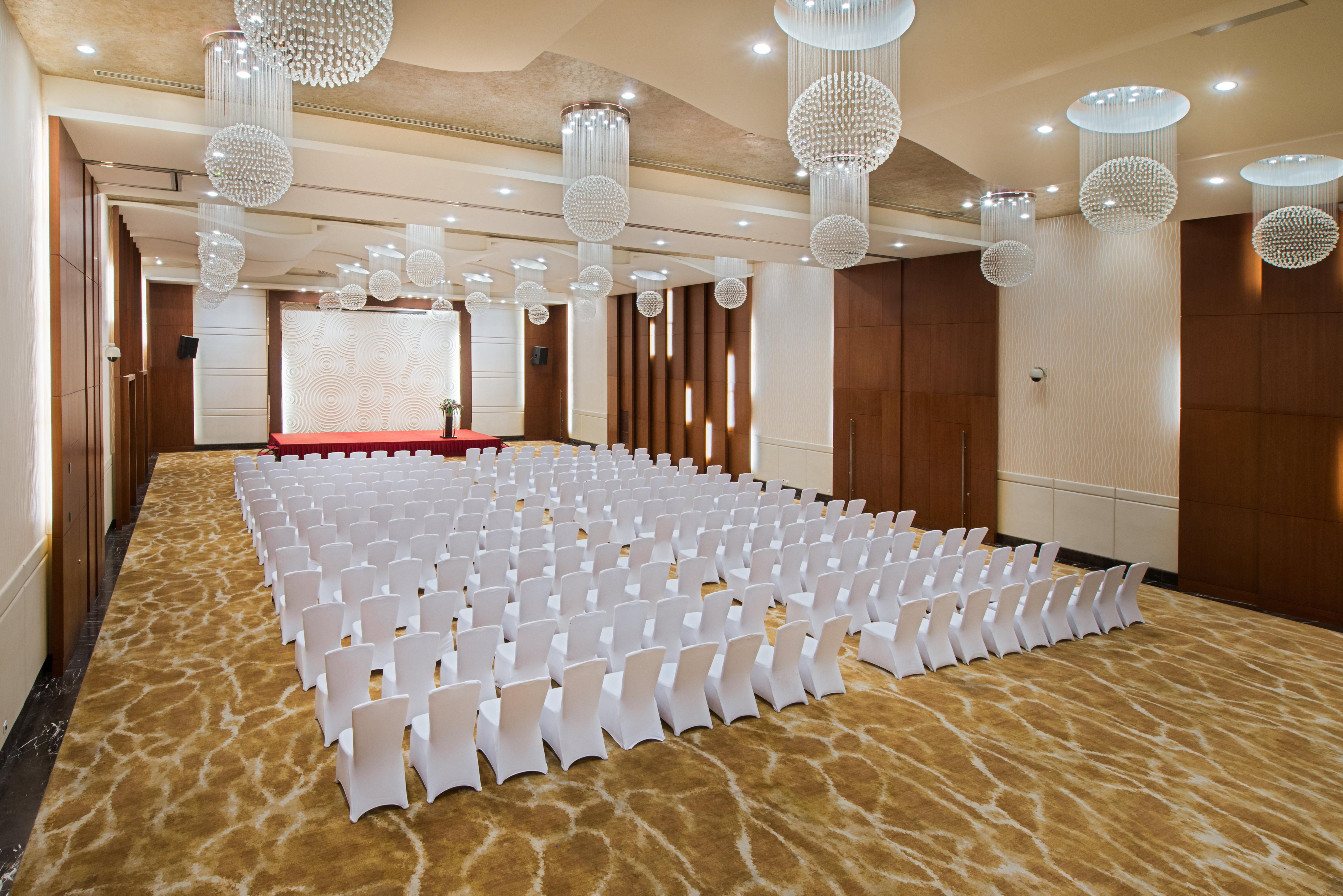 Crowne Plaza Shanghai Xiayang By Ihg Hotel 5*